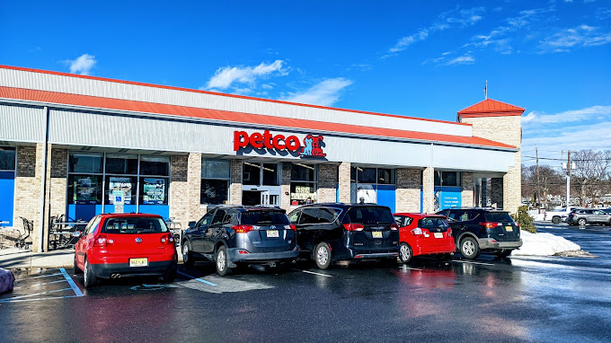 Front of the Petco store